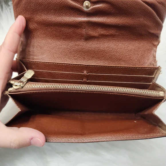 🤎 Vintage UC Louis Vuitton Authentic Leather Credit Card Wallet w/Coin Purse - Picture 16 of 16